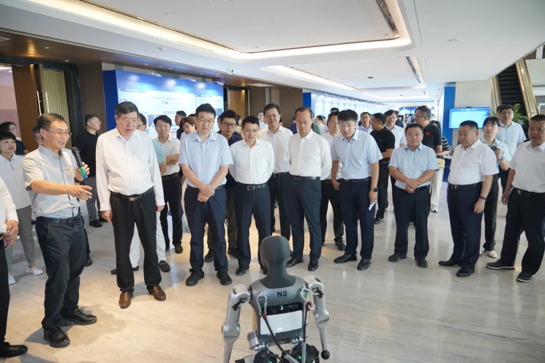 太阳集团tyc4633携“问道机器人”系列产品亮相山东省数字住建交流研讨会 太阳集团tyc4633携“问道机器人”系列产品亮相山东省数字住建交流研讨会